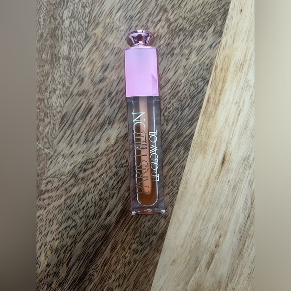 Paris Hilton Lip Glow NEW - Picture 1 of 1